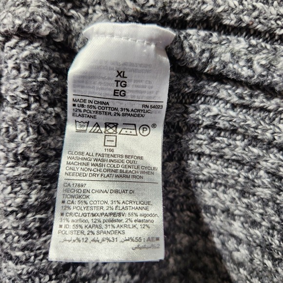 Old Navy XL Unisex Cardigan Gray Grandpa Sweater Oversized Buttons Pockets - Picture 6 of 8